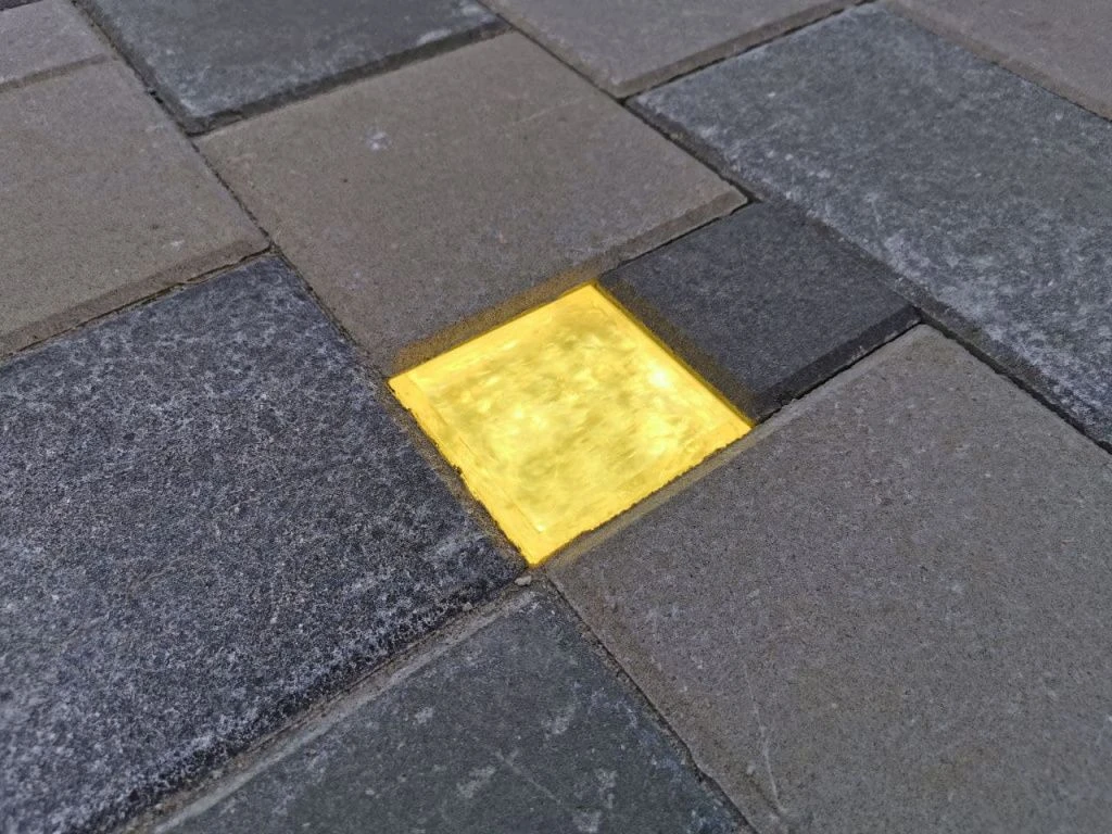 Светильник в брусчатке разных размеров.jpg