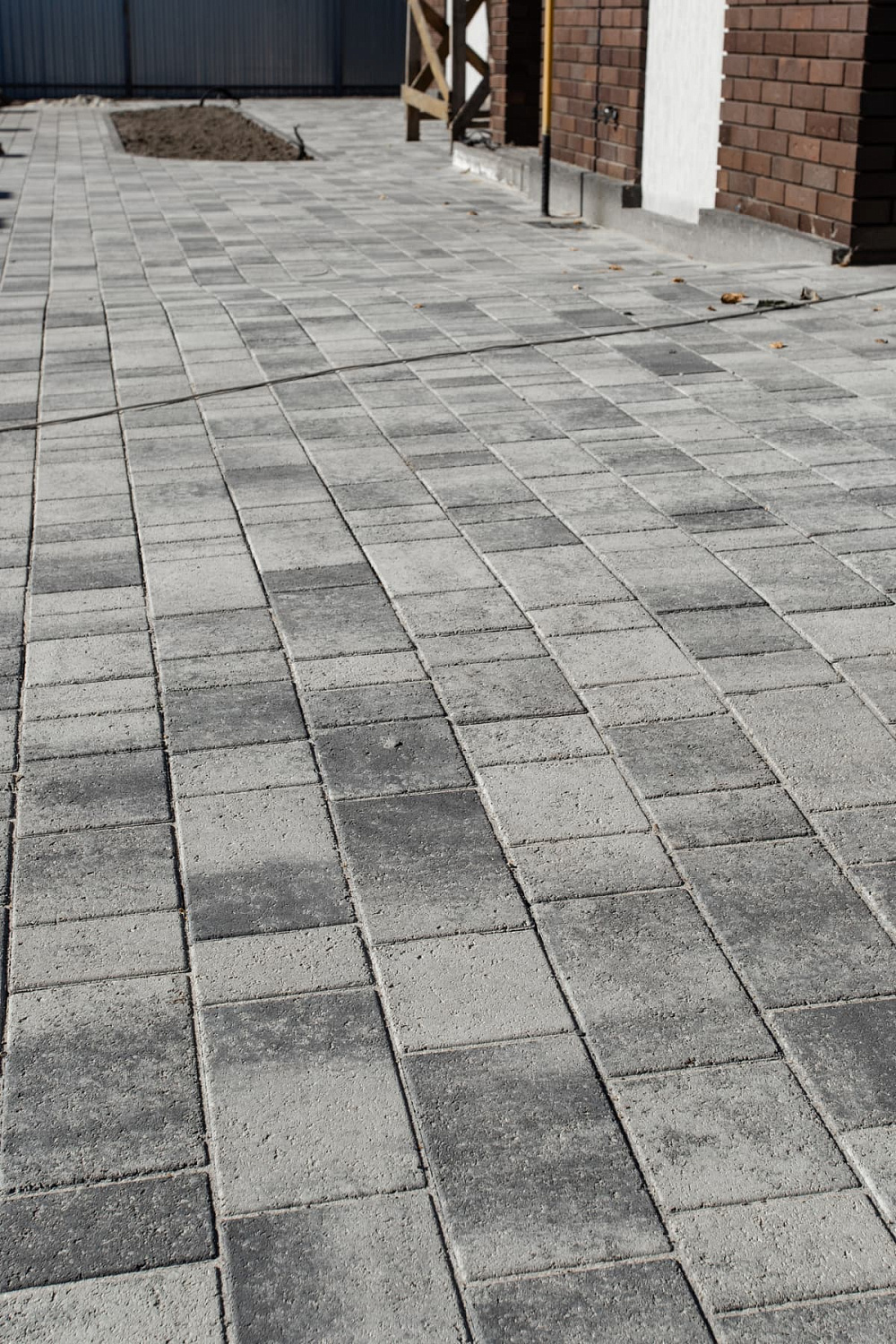 Благоустройство дома: плитка в цвете Антрацит и шаговые дорожки Благоустройство дома: плитка в цвете Антрацит и шаговые дорожки